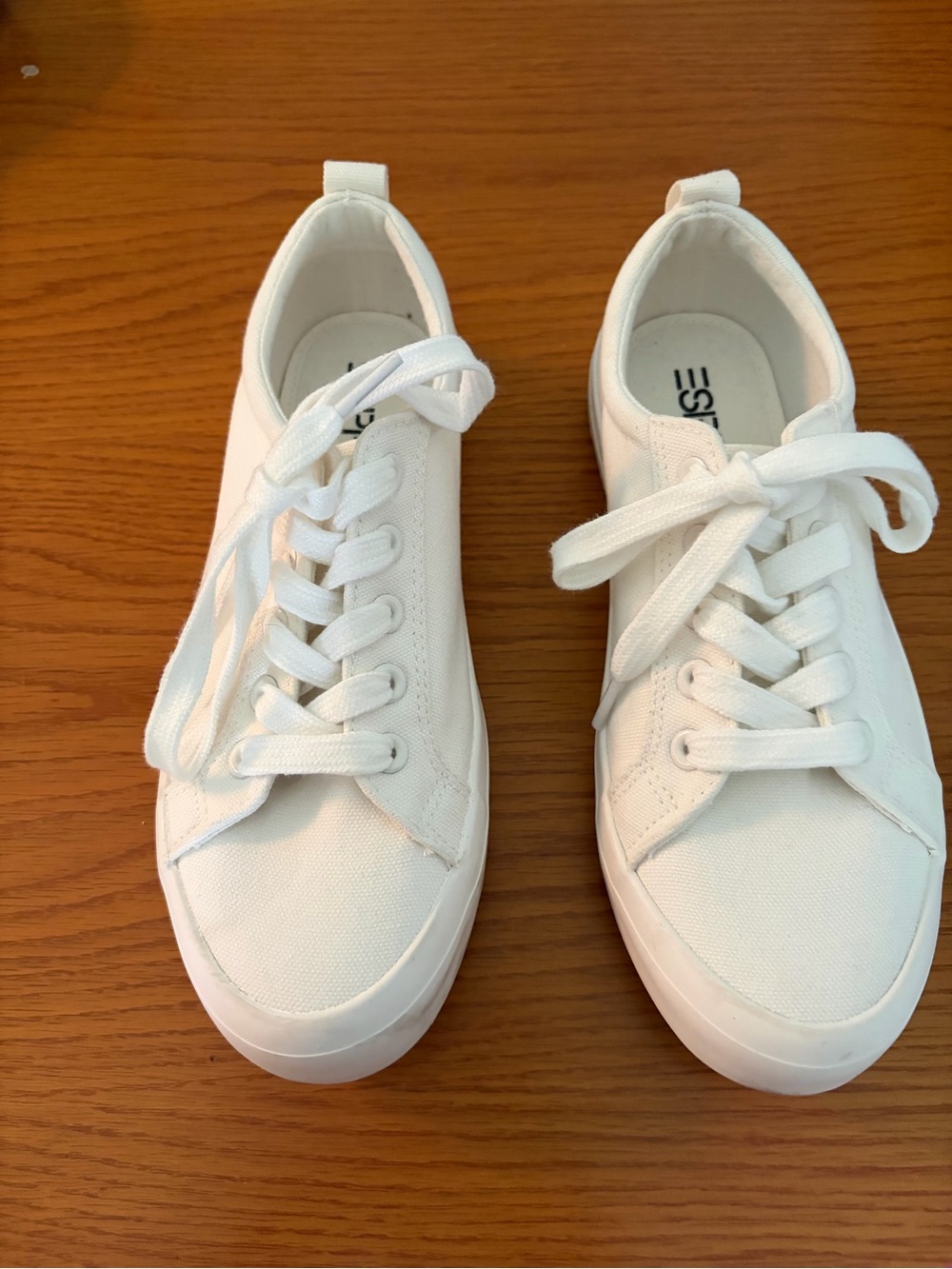 Esprit Women's White Low-Top Canvas Sneakers
